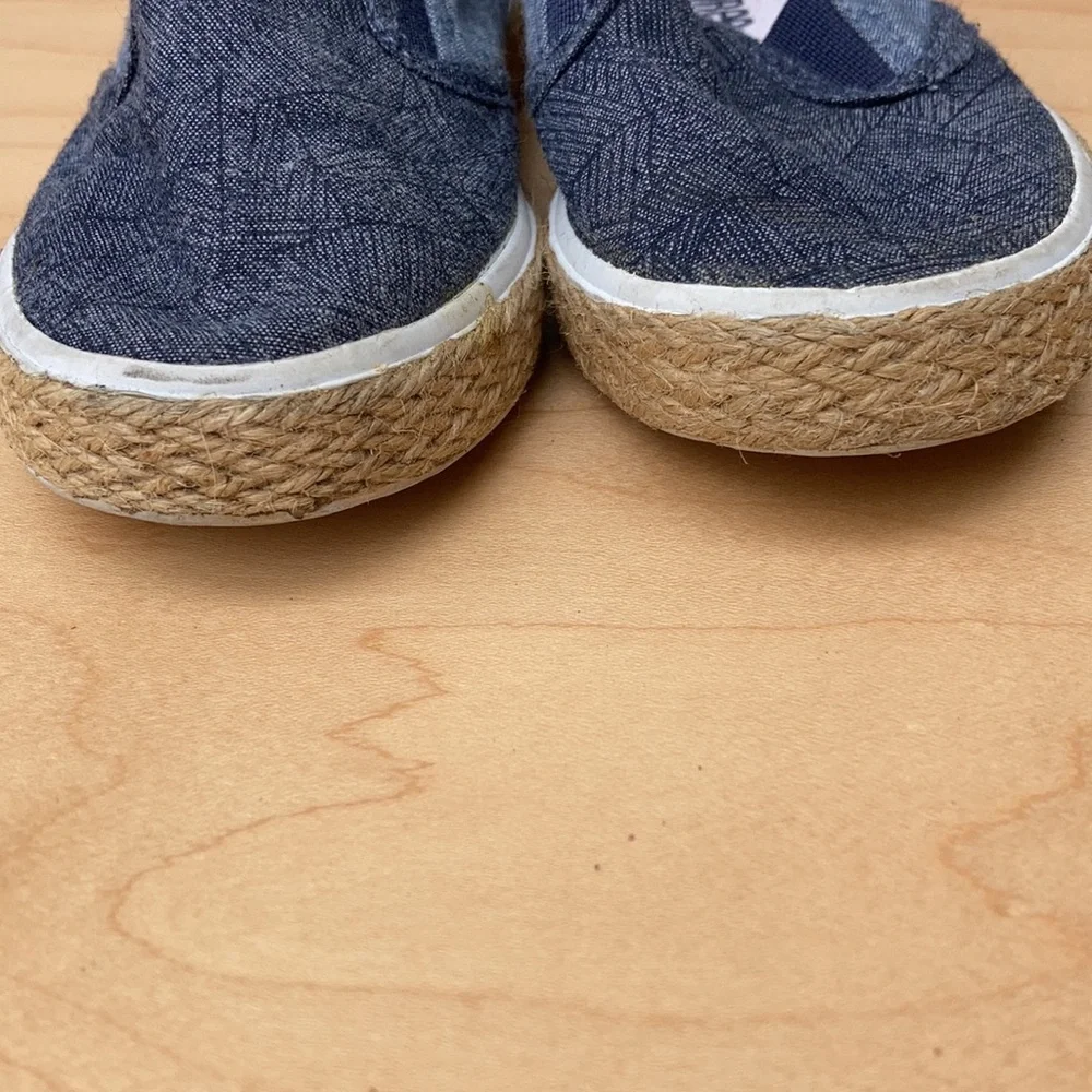 GYMBOREE Baby Slip on Sneakers/Loafers Size 7 Blue Denim